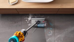 Read more about the article In-Depth Review: Dyson V15s Detect Submarine Review: The Ultimate Premium Wet-and-Dry Vacuum for 2026