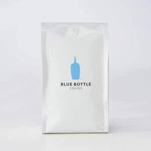Read more about the article รีวิวเจาะลึก Blue Bottle Coffee Bella Donovan เมล็ดกาแฟเบลนด์ออร์แกนิกเกรดพรีเมียมเพื่อสุนทรียภาพแห่งการดริปที่บ้าน (อัปเดตปี 2026)